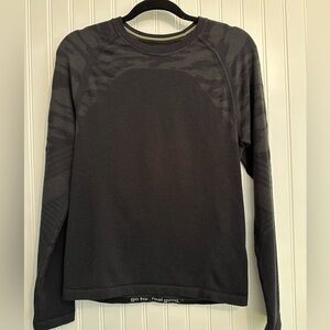 SmartWool Men Intraknit Active Baselayer Long Sleeve Crew Black LRG Merino wool